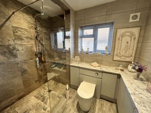 Photo 25- click for photo gallery